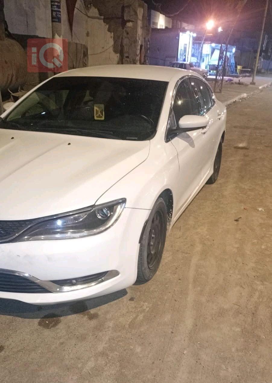 کرایسلەر 200